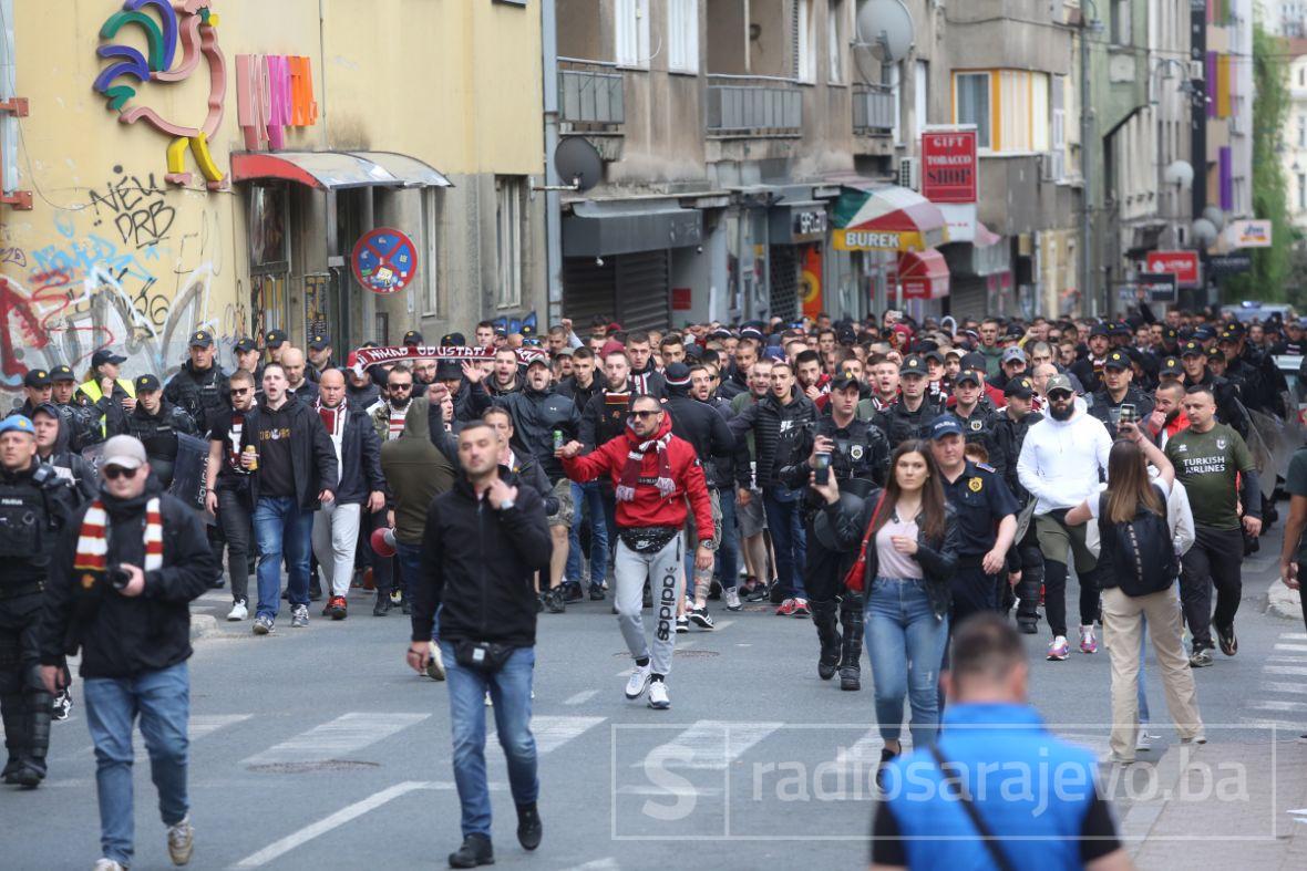 Korteo Hordi zla na ulicama Sarajeva prije utakmice - undefined